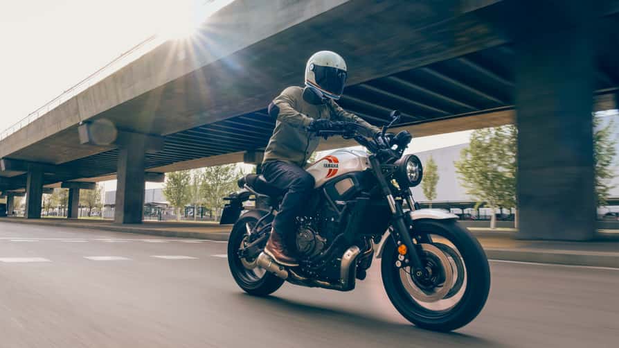 2025 XSR700 - Yamaha Motor Canada 2025 XSR700 - Yamaha Motor Canada